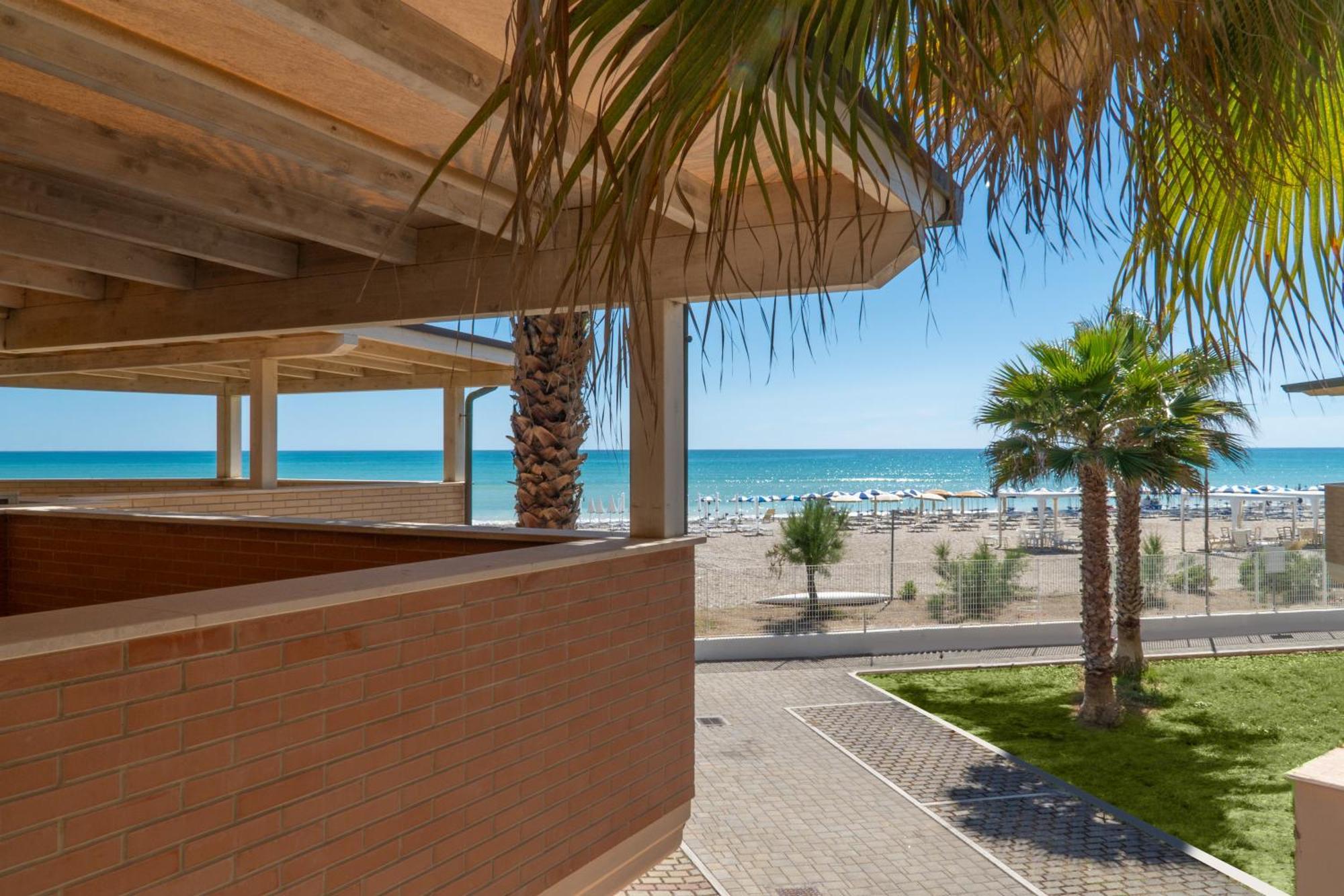 Holiday Residence Porto SantʼElpidio Exterior foto